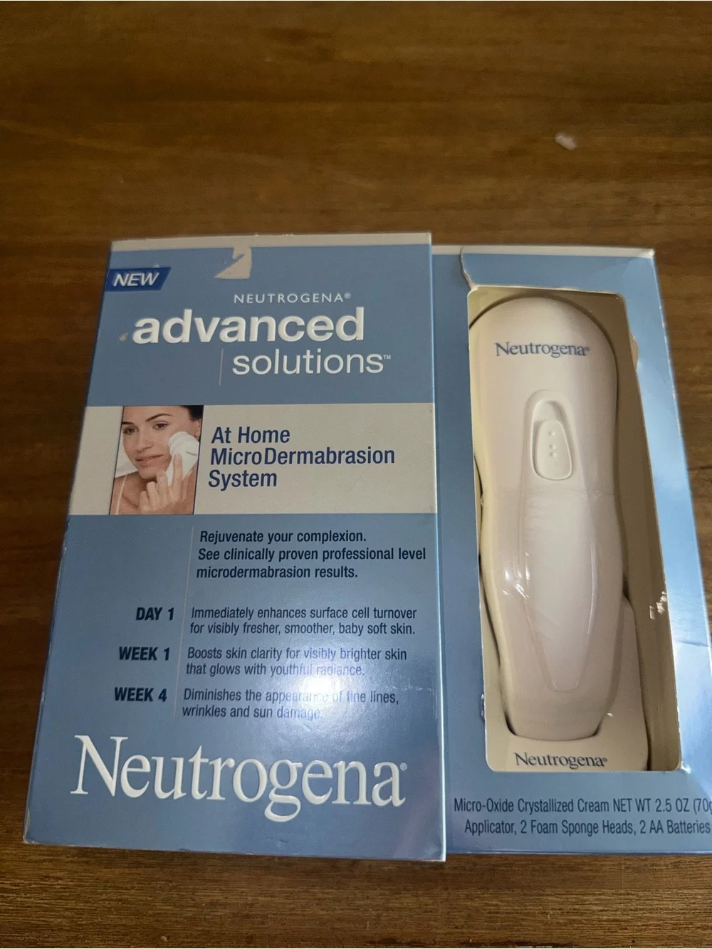 Neutrogena White Microdermabrasion At-Home Device with Blue Packaging